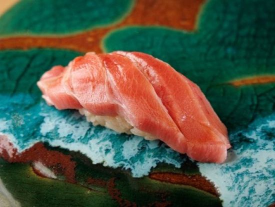 【東京/麻布十番】金粉舞う♪高級鮨と高級日本酒飲み比べ体験