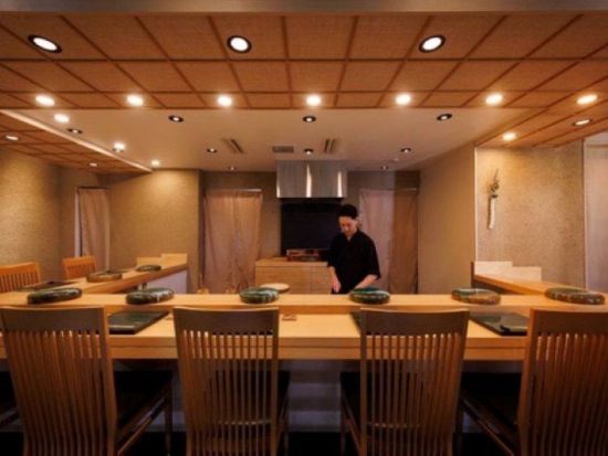 【東京/麻布十番】金粉舞う♪高級鮨と高級日本酒飲み比べ体験