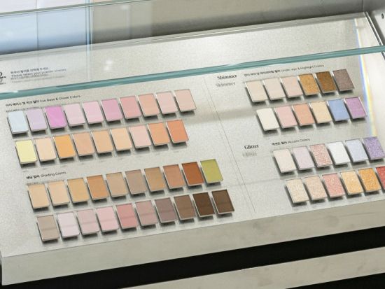 コスメ作り体験ツアー　エスポア「espoir」延南店でオリジナルコスメ作り＋弘大散策＜日本語ガイド／昼食付き＞