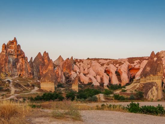 Cappadocia_Rose Valley_shutterstock_1019355805