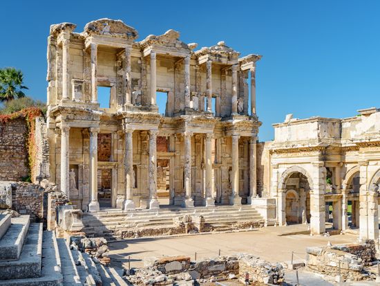 shutterstock_2149989743