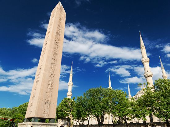 Turkey_Istanbul_Hippodrome_shutterstock_143252944