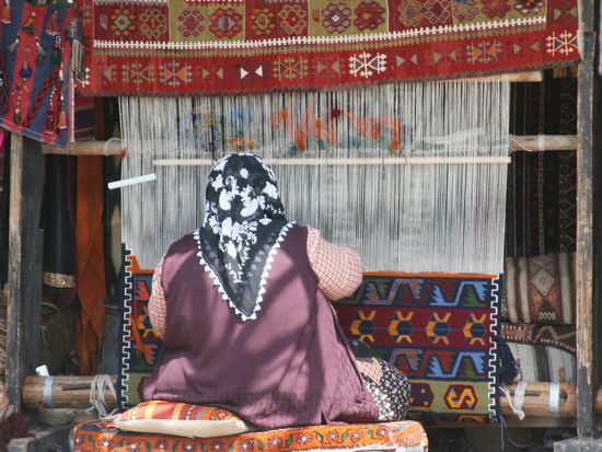 Turkey_Weaver_pixta_5248462