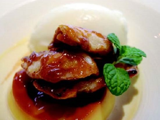 札幌発日帰りツアー 芝桜の名所と風のレストラン・マッカリーナで味わう美食旅＜1日／札幌駅発着＞