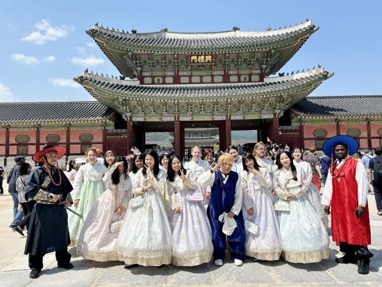 グリーン韓国語学院　毎月開講の午前集中クラス　1か月で学ぶ韓国語！明洞近くの好立地　ホステル宿泊オプションあり＜全16回＞