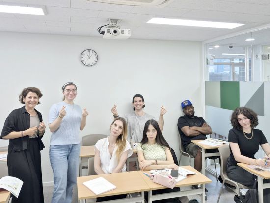 グリーン韓国語学院　毎月開講の午前集中クラス　1か月で学ぶ韓国語！明洞近くの好立地　ホステル宿泊オプションあり＜全16回＞