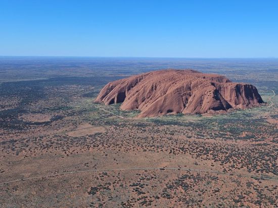 【航空券＆宿泊付き】ウルル2泊3日（エアーズロック）宿泊パッケージ エアーズロック&オルガの日本語観光ツアー＜2泊3日／毎日／ブリスベン発着＞