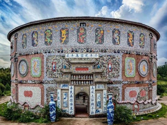 週末でも行ける陶磁器の都 景徳鎮1泊2日間〈専用車＋日本語ガイド・宿泊付き・往復高速鉄道付き・混載無し・上海発〉