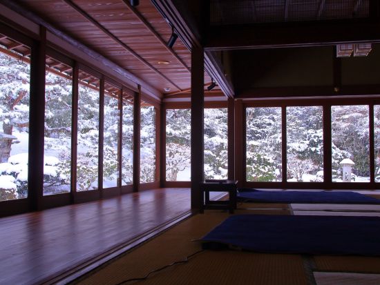 滋賀日帰りツアー MIHO MUSEUM＋旧竹林院＋白鬚神社＜大阪発着／日本語・中国語or英語＞