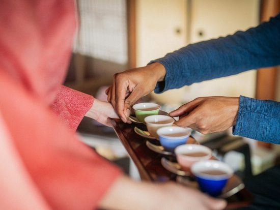 【京都・茶道体験】煎茶家×ティーソムリエ — お手前鑑賞と希少茶の試飲