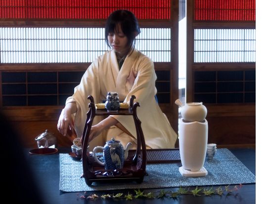 【京都・茶道体験】和菓子と楽しむ煎茶道のお手前観賞