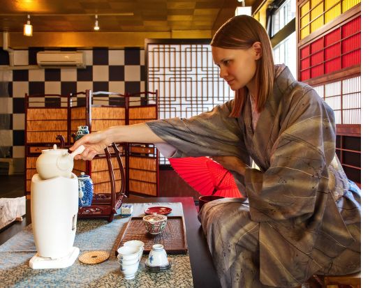 【京都・茶道体験】和菓子と楽しむ煎茶道のお手前観賞