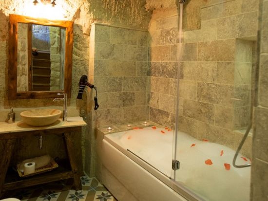 カッパドキア洞窟ホテル宿泊プラン【1泊2日】メレクレール・エヴィ・ケイブホテル（Melekler evi Cave Hotel）