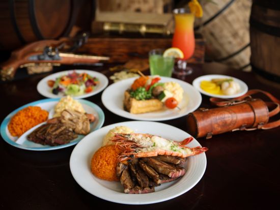 『パイレーツ・オブ・ザ・パシフィック』ディナーショー 食事券＆事前予約サービス＜PICグアム／ビュッフェ＆プレートディナー／送迎付き選択可＞