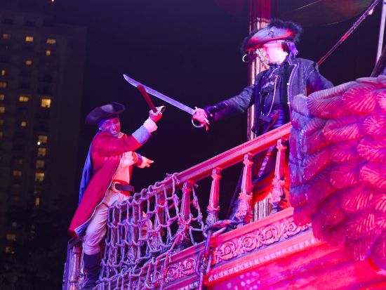 『パイレーツ・オブ・ザ・パシフィック』ディナーショー 食事券＆事前予約サービス＜PICグアム／ビュッフェ＆プレートディナー／送迎付き選択可＞