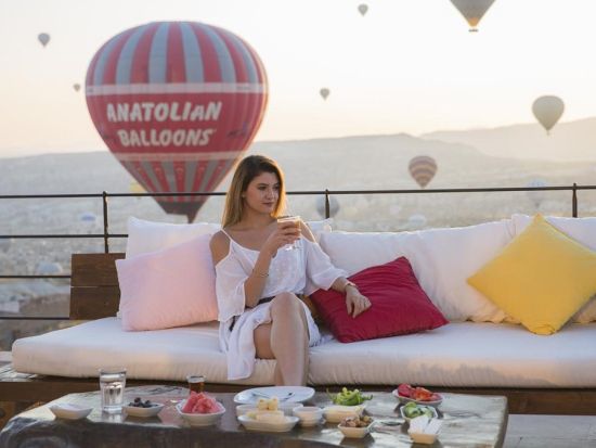 カッパドキア洞窟ホテル宿泊プラン【1泊2日】ヘリケ・ケイブホテル（HELIKE CAVE HOTEL）