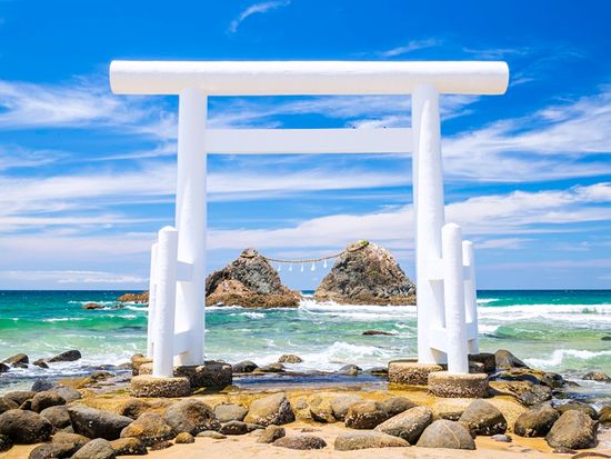 pixta_55046913_糸島桜井二見ヶ浦夫婦岩