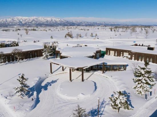 【4日間限定】札幌発日帰りバスツアー 白銀の美唄でアートと雪遊び＆温泉を満喫する冬旅＜1日／札幌市内発着＞