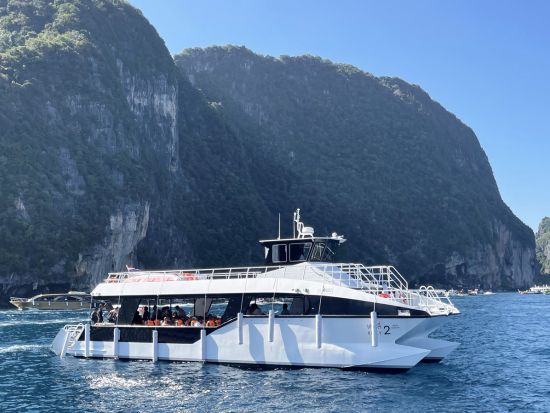 Bigモーターヨットで行く！ピピ島＋カイ島日帰りツアー　マヤベイ上陸！揺れの少ないカタマラン船で快適移動＜昼食付き／英語ガイド＞