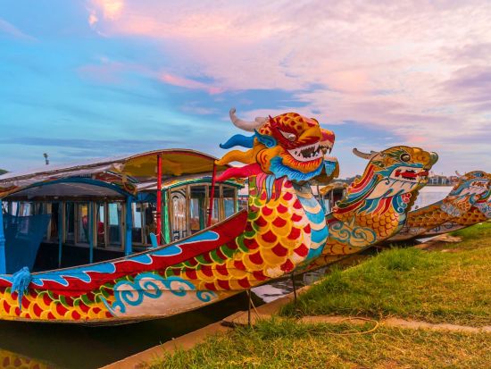 フエ 1日観光ツアー　フエ王宮と柑橘の里をめぐる ＜昼食付き／英語ガイド／ダナン発＞