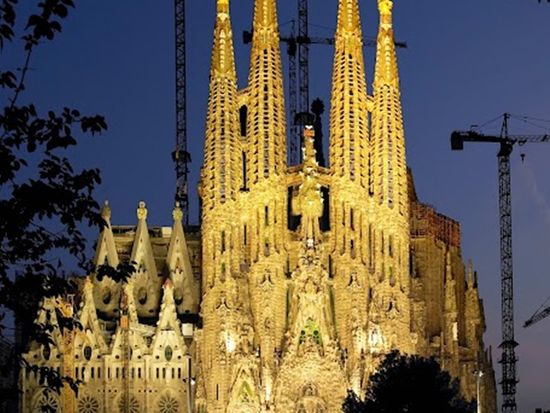 Sagrada Familia night view