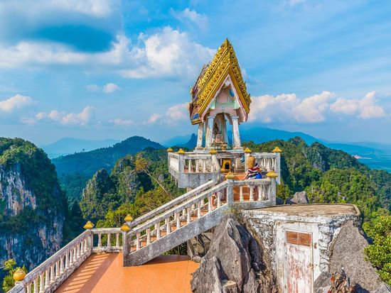 Thailand_Krabi_Wat Tham Suea_Tiger Cave Temple_shutterstock_1114284335