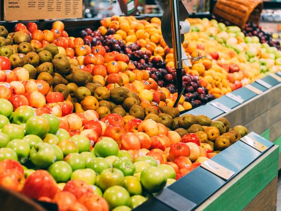 Generic_Shopping_Supermarket_pixta_64237668_M