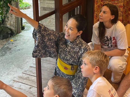 【火曜限定】那覇・琉球文化体験　紅型職人と琉球舞踊家から学ぶ沖縄文化 ＜1.5時間／少人数制＞