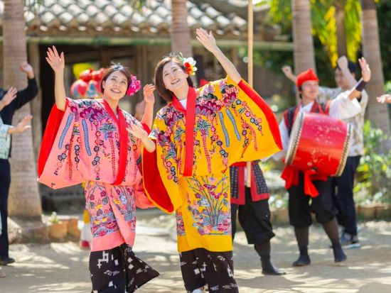 沖縄観光施設周遊パス「スマイルタグチケット」　人気スポットを自由に選べるお得なセット券