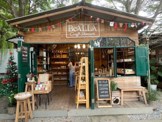 チェンマイ女子旅ツアー　バーンガーンワット＋No.39カフェ＋ワットウモーン＋北タイ料理の名店＜日本語ガイド／午後半日＞