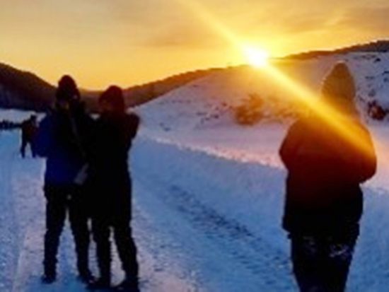 北見バスフリーパスチケット2日券付！おんねゆ温泉でクラフト体験＆雪原を案内白い森と丘の早朝ウォーク＜2026年2月1日～3月7日　北見市おんねゆ温泉2日間＞