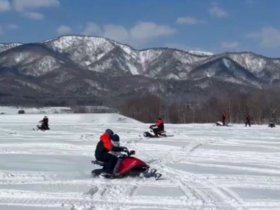 【北海道・仁木町】スノーモービル体験＜おためし30分＞手ぶらＯＫ！お子様でも安心！記念撮影込み！