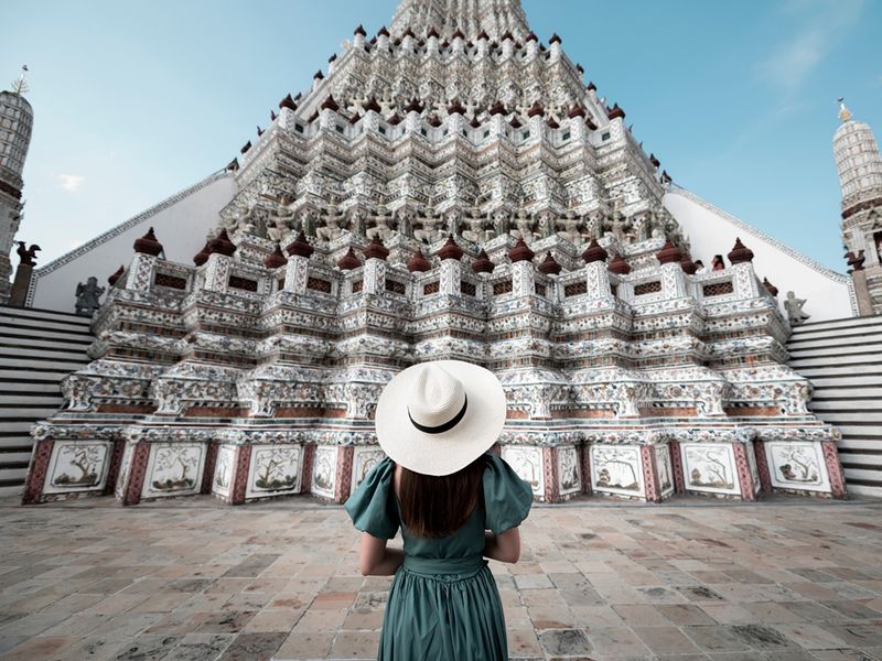 Thailand_Bagkok_Wat Arun_AdobeStock_376393229 (2)