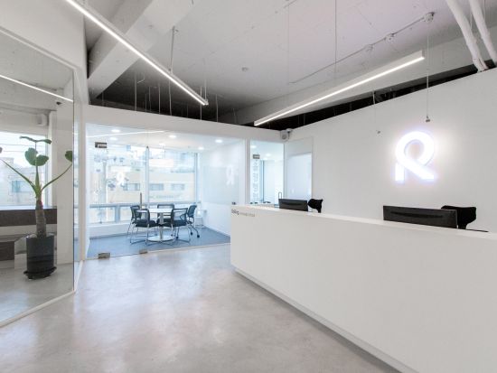 ローリングコリア韓国語学校　選べる授業のみまたは宿泊付きプラン　ダンス＆ボーカルレッスン付きK-POPコースもご用意！＜1～4週間／弘大＞