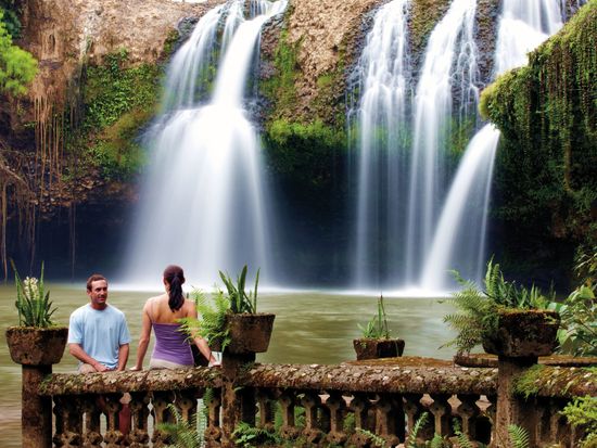 PP Mena Creek Falls Day