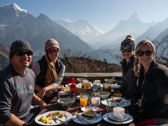 hotel-everest-view-breakfast