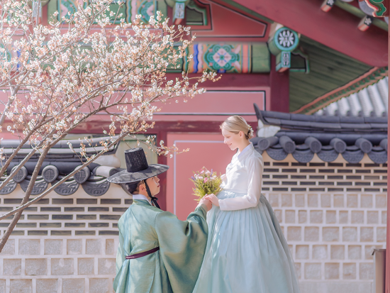 ソウル韓服フォトスナップ体験　コンテスト受賞歴ありのフォトグラファーが撮影！色彩美が際立つ特別な1枚を＜日本語OK／景福宮・昌徳宮またはソウル市内＞
