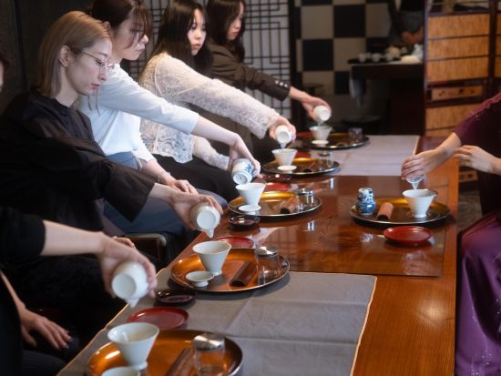 【京都・茶道体験】煎茶家による伝統のお手前と実践体験