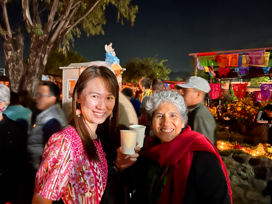 【10月31日限定】メキシコの死者の日ナイトツアー　オアハカ市内＆郊外3つの墓地を巡る神秘の体験＜夜／英語ガイド／オアハカ発＞