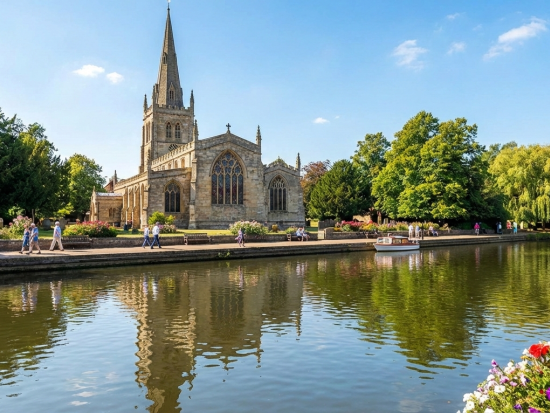 [ロンドン発着/専用車]選べる観光スポット！世界遺産ブレナム宮殿／シェイクスピアの街／アウトレット／アフタヌーンティー＜日本語／11時間＞byとらベアトラベル