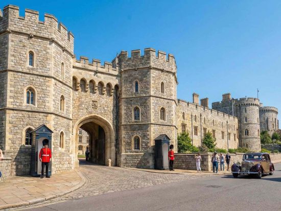 【専用車で自由に巡る】イングランド1日プライベートツアー＜貸切／10時間／日本語／ロンドン発＞by とらベアトラベル