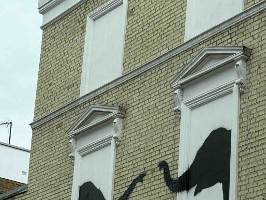 [ロンドン市内/完全プライベート]専用車で巡るバンクシーストリートアート巡り＋グリニッジ天文台＜専用車/9時間/日本語/ホテル送迎＞by とらベアトラベル