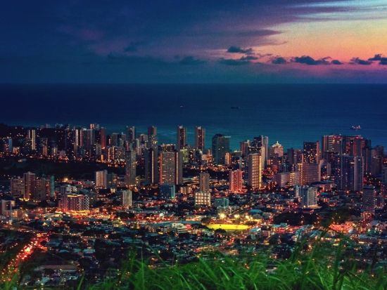 オアフ島1日制覇！人気観光スポット＆鉄板B級グルメ【ラニカイ・カイルア・ブーツ＆キモズ・ハレイワ・ウミガメ・ジョバンニ・タンタラス】＜日本人ガイド＆少人数制＞