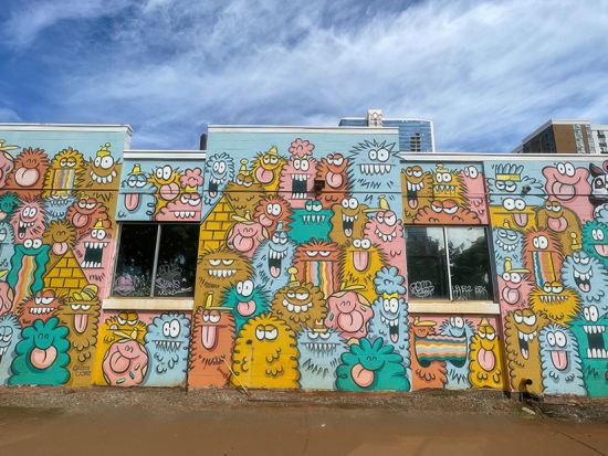 土曜日限定！ダイヤモンドヘッド＆ホノルル市内観光【トレイル・KCC・カカアコウォールアート・この木なんの木・タンタラスなど】＜日本人ガイド＆少人数制＞ 