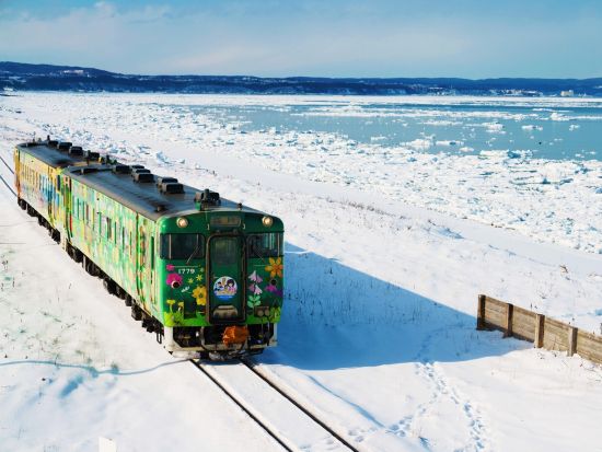 北見・女満別空港・網走発着日帰りバスツアー　博物館網走監獄、オホーツク流氷館、JR流氷物語号乗車・流氷砕氷船おーろら乗船etc＜2～3月／1名より催行＞