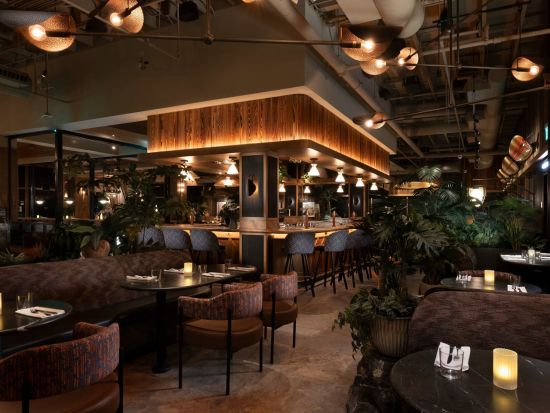 【レストラン座席予約】アールズ・キッチン＋バー・ワイキキ（Earls Kitchen + Bar - Waikiki）