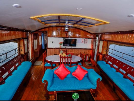 【貸切チャーター】コーチン発クマラコム＆アレッピ観光ツアー＜専用車／英語ドライバー／高速代・駐車場代込／コーチン市内中心部ドロップ＞