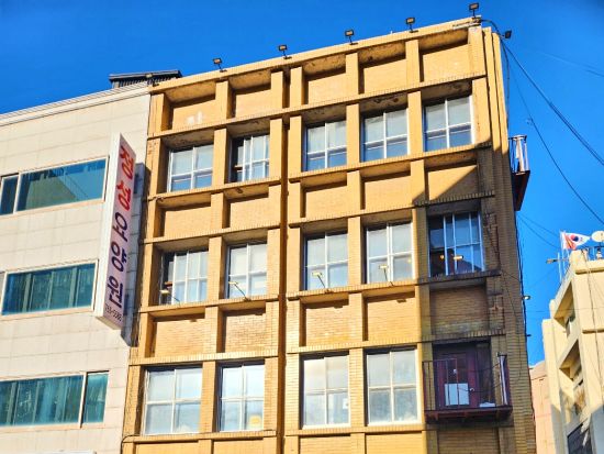 北朝鮮が見えるスターバックス&仁川ドラマロケ地巡りツアー「トッケビ」「テプン商事」「ザ・グローリー」など＜昼食付／ドリンク付／日本語ガイド＞