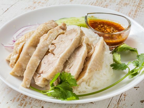 Hainanese chicken rice_pixta_48316918