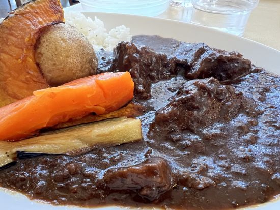 札幌発 日帰りバスツアー 旭山動物園+美瑛ふれあい牧場+ニングルテラスor拓真館＜1名から催行／1月10日～3月31日／札幌市内発着＞